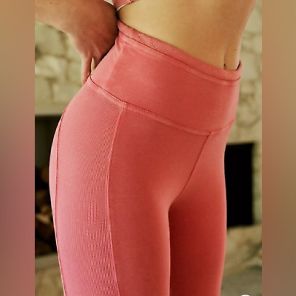 🦄 Free People FP Movement High-Rise Ankle Hot Shot Leggings - Picture 3 of 8